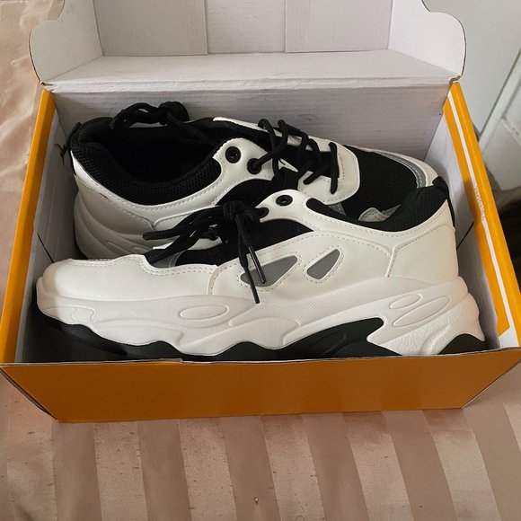 Channel Inspired Dad Runners - Picture 4 of 6